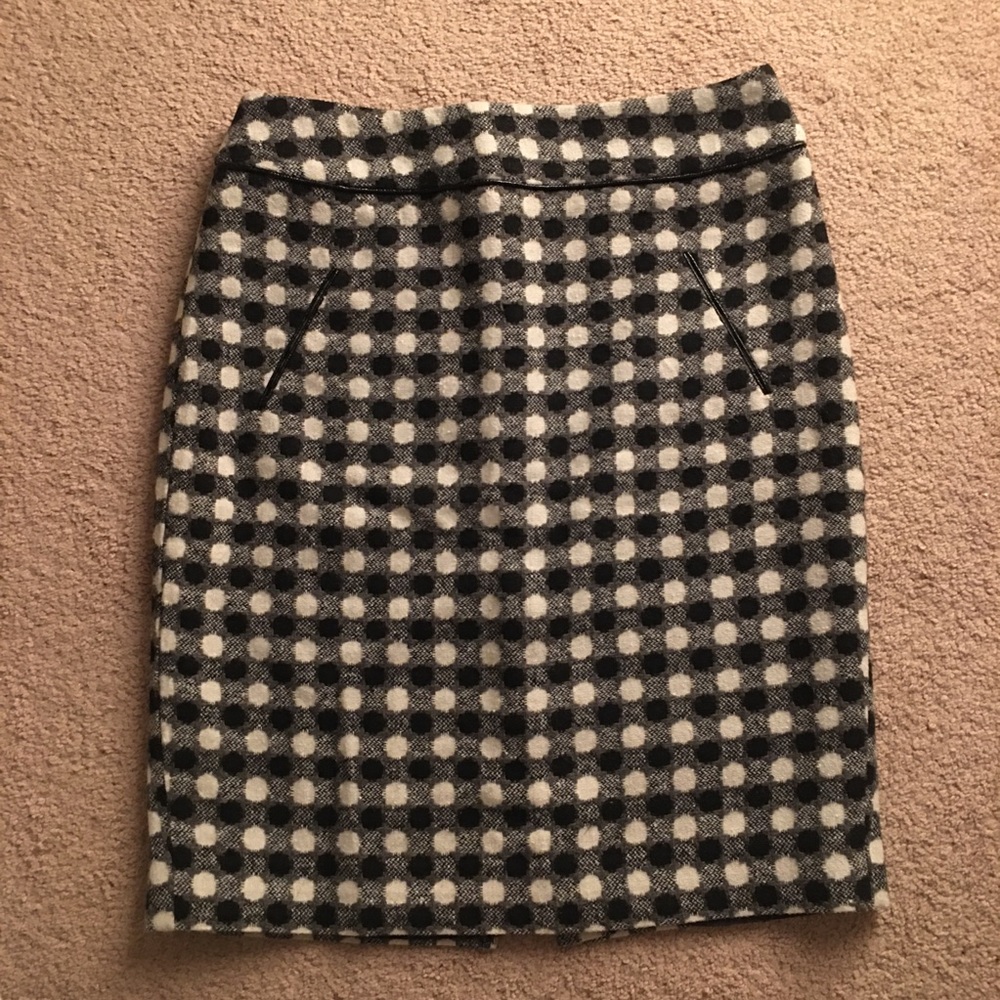 Leather trimmed skirt